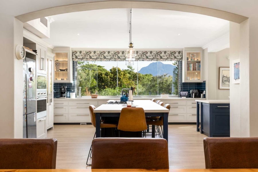 5 Bedroom Property for Sale in Val De Vie Estate Western Cape